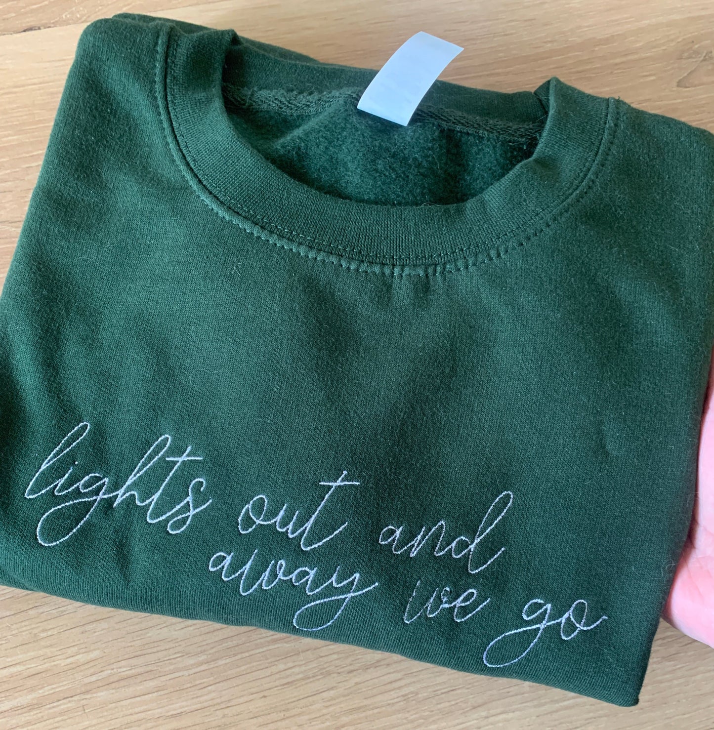 Second - Medium - Green Sweatshirt with 'Lights out' embroidery